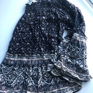 Off the shoulder american eagle top